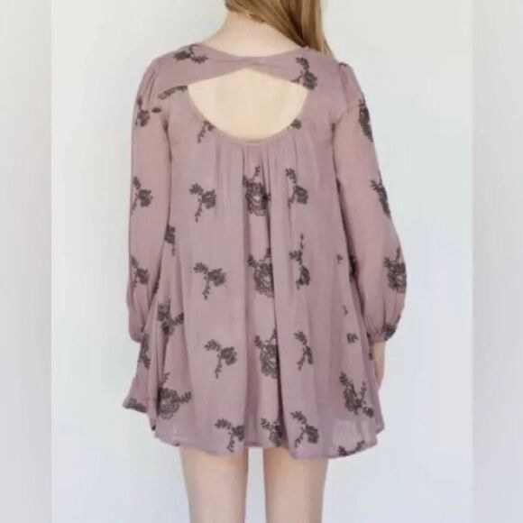 Free People - Austin Mini Dress Floral Embroidery and Back Keyhole - size XS - Picture 3 of 8